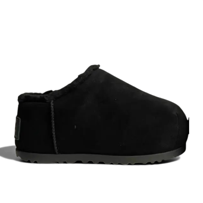 UGG Pumped Slide Black