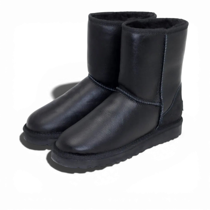 Ugg Short II Leather