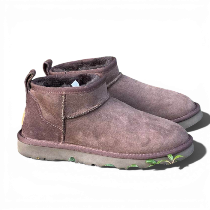 UGG Mini Brown Chocolate