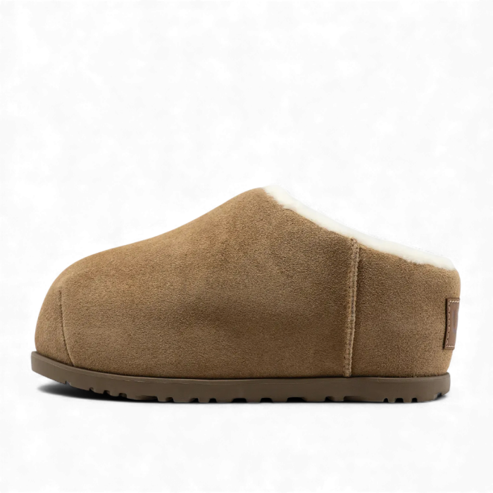 UGG Pumped Slide Chestnut