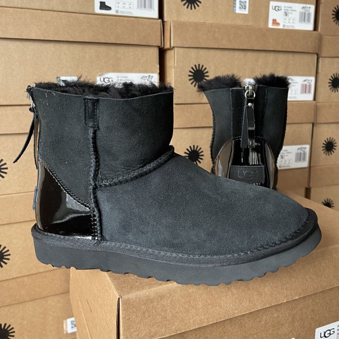 UGG Mini ZIP Black