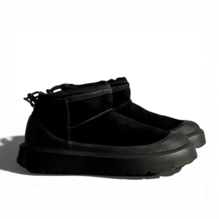 UGG Ultra Mini Weather Hybrid Black