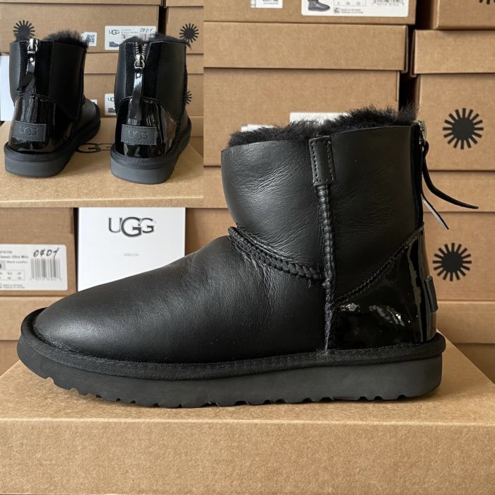 UGG Mini ZIP Black